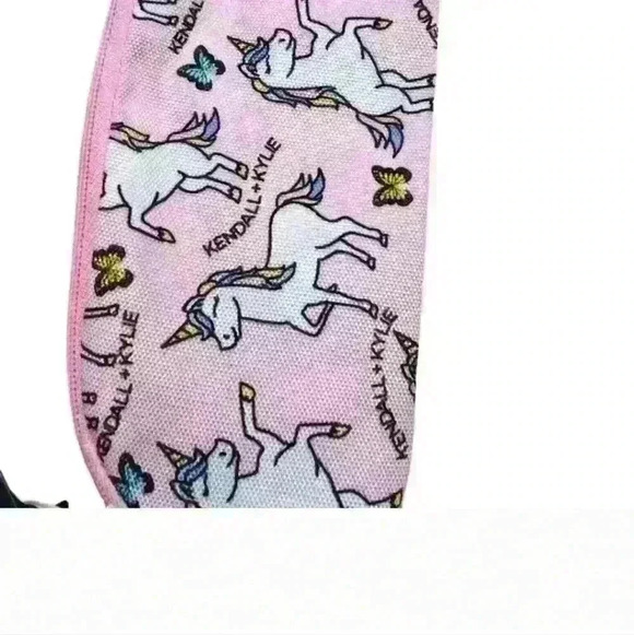 Kendall & Kylie Pink Rainbow Unicorn Zipper Case makeup bag travel bag new - Picture 3 of 8